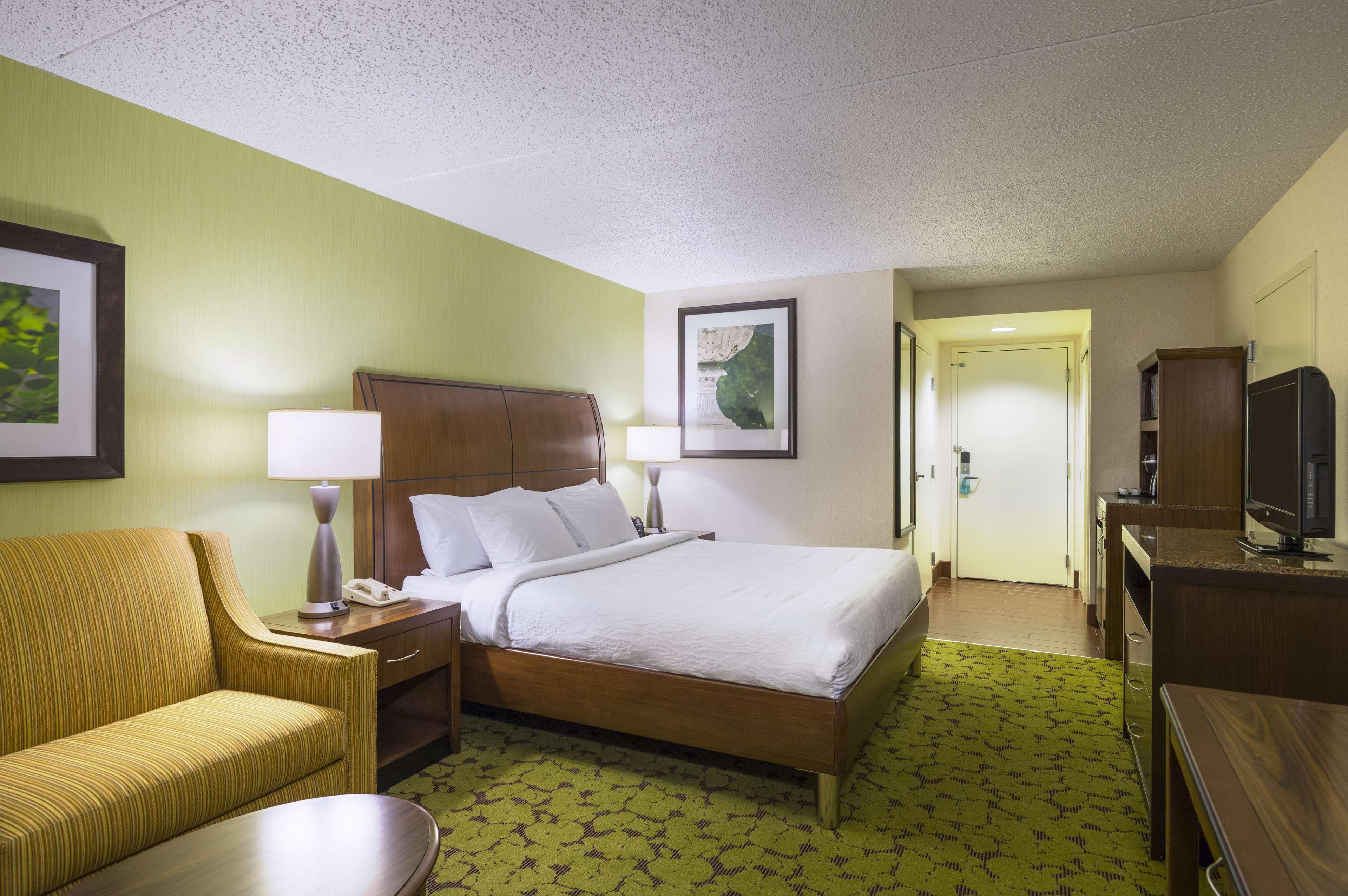 Hilton Garden Inn Edison/Raritan Center Exteriör bild